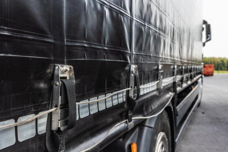 Camion centinato MAN TGX 18.400 XLX+HAYON