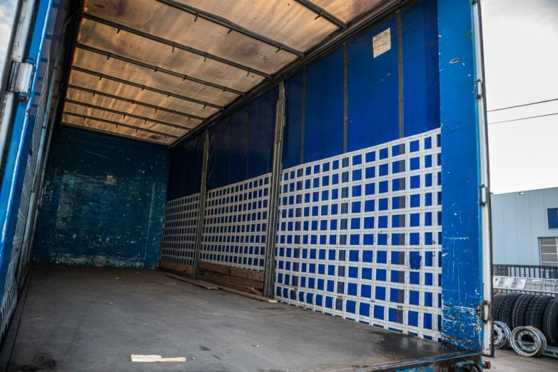 Camion centinato Mercedes ACTROS 2548-6x2+VOITH