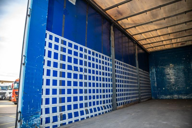 Camion centinato Mercedes ACTROS 2548-6x2+VOITH