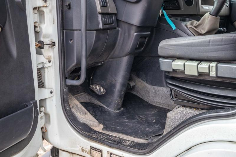 Camion centinato Renault MIDLUM 180 DXI (12 T)