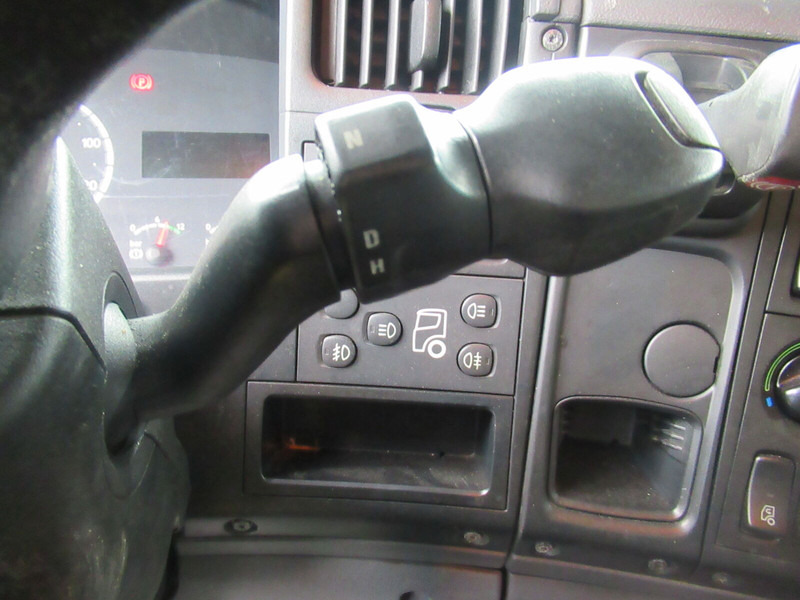 Camion centinato Scania p310