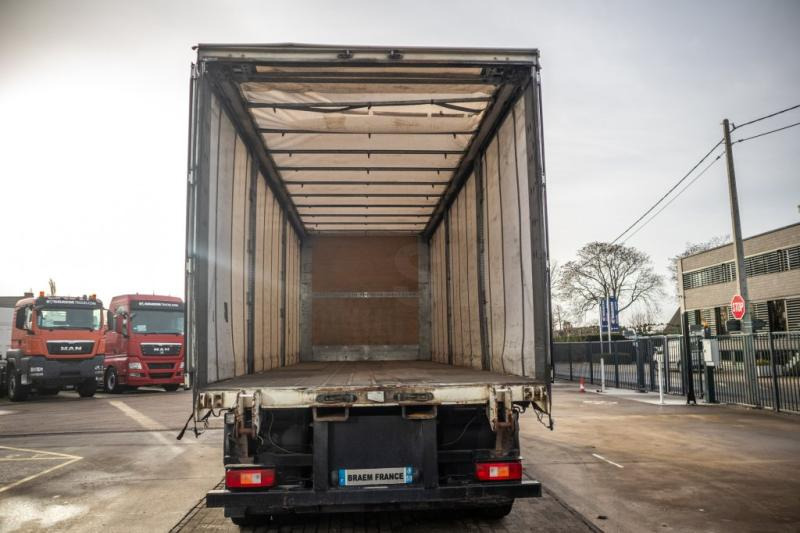 Camion centinato Volvo FM330-6x2-10 pneus/tires-intarder