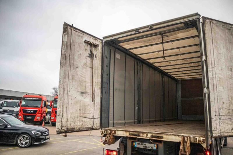 Camion centinato Volvo FM 330+10 pneus/tires-intarder