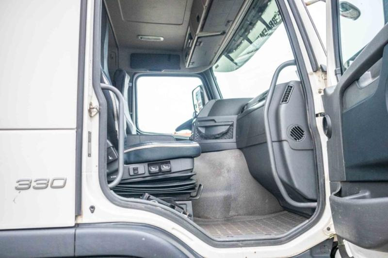 Camion centinato Volvo FM 330+10 pneus/tires-intarder