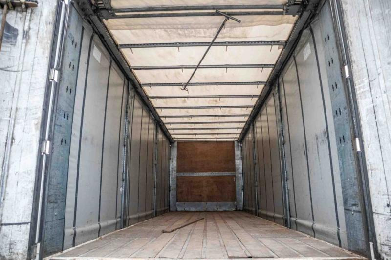 Camion centinato Volvo FM 330+10 pneus/tires-intarder