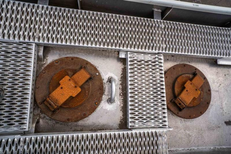 Camion cisterna DAF LF55 280+ ALU 13000L/4 COMP.