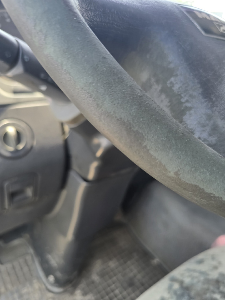 Camion cisterna MAN TGA 26-320