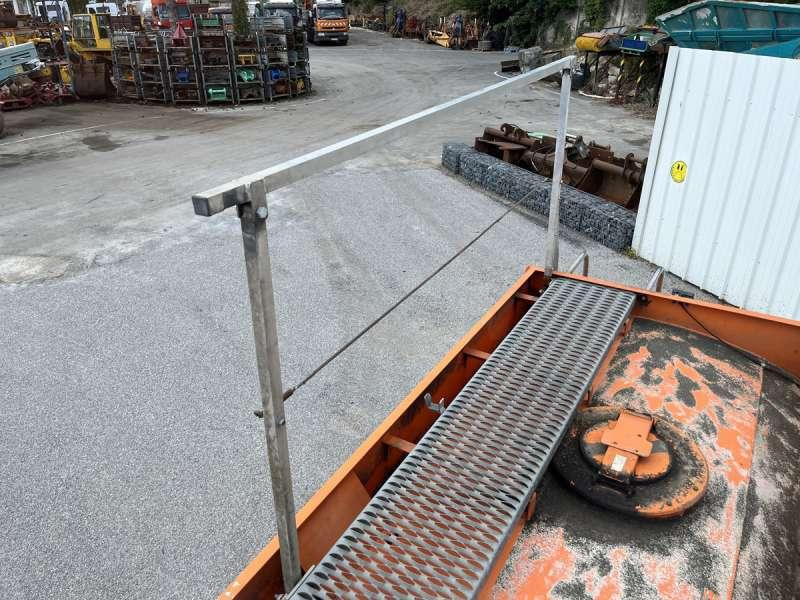 Camion cisterna Renault MIDLUM 180 DCI