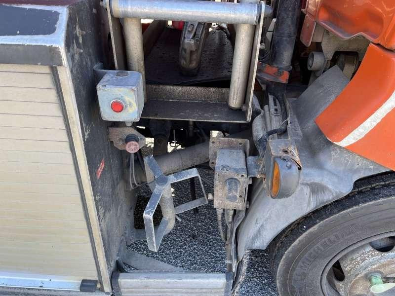 Camion cisterna Renault MIDLUM 180 DCI