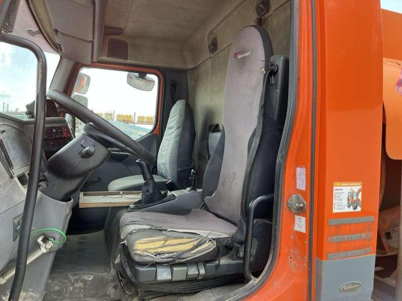 Camion cisterna Renault MIDLUM 180 DCI