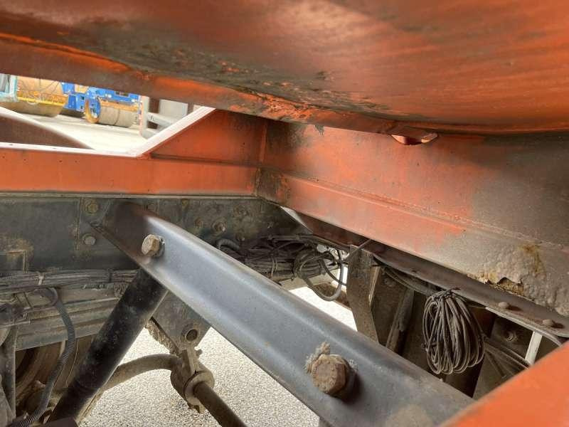 Camion cisterna Renault MIDLUM 180 DCI