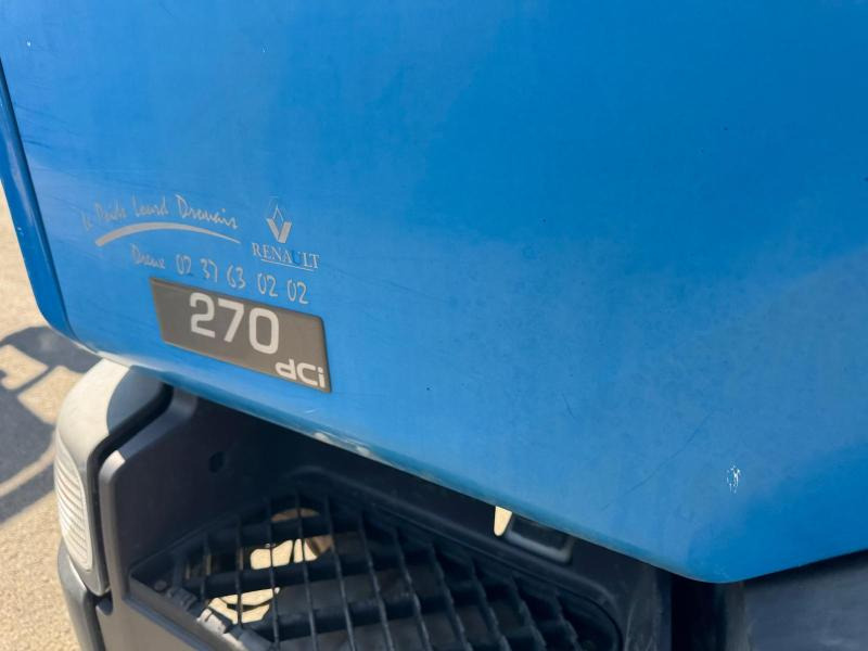 Camion cisterna Renault Premium 270 DCI