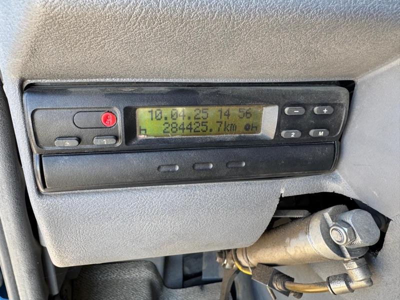 Camion cisterna Renault Premium 270 DCI