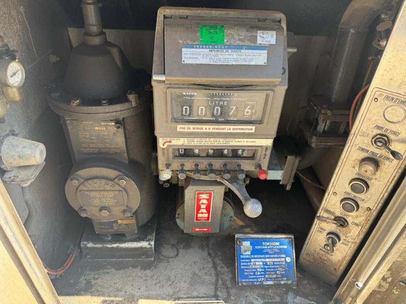 Camion cisterna Renault Premium 270 DCI