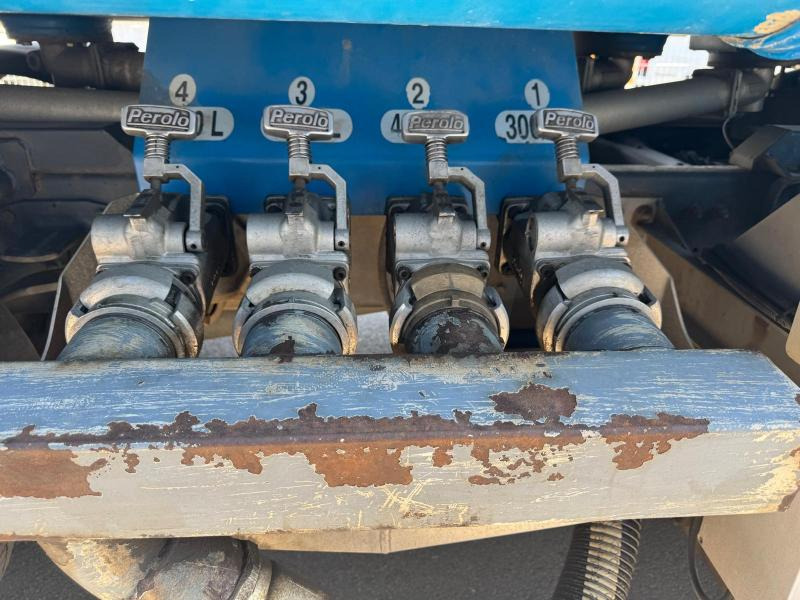 Camion cisterna Renault Premium 270 DCI