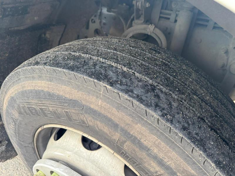 Camion cisterna Renault Premium 300 DXI