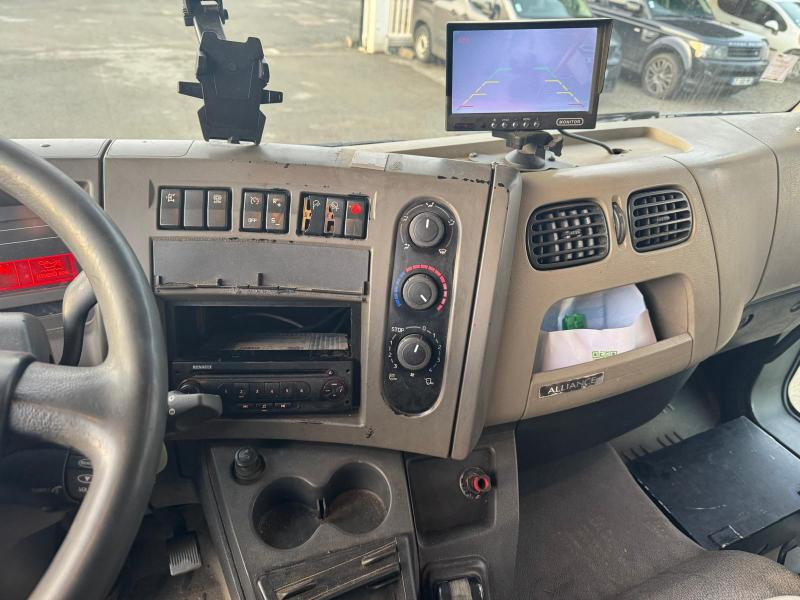 Camion cisterna Renault Premium 300 DXI