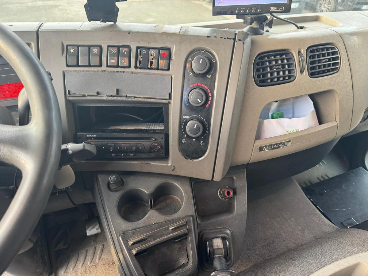 Camion cisterna Renault Premium 300 DXI