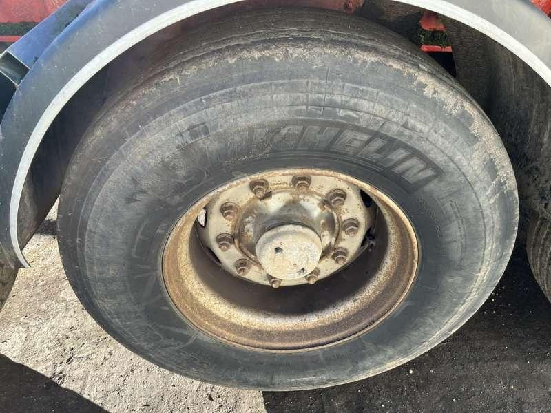 Camion trasporto legname Fruehauf GRUMIERE 3 ESSIEUX