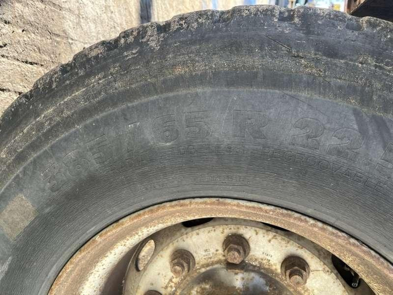 Camion trasporto legname Fruehauf GRUMIERE 3 ESSIEUX