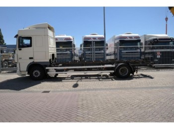 Autocarro portacontainer/ Caisse interchangeable DAF XF 95.380 RENOVA SWITCH SYSTEM RETARDER MANUAL GEARBOX: foto 1