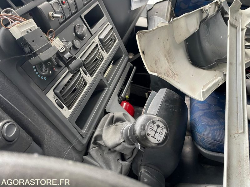 Camion Iveco 190EL28 19t citerne - 2008 - 640748kms - export only