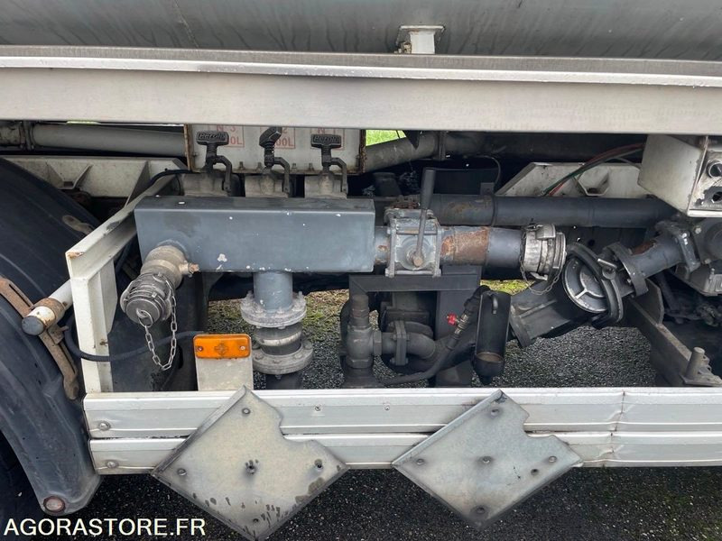 Camion Iveco 190EL28 citerne -2008 - 694531-DX306FL - export only