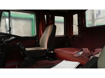 Autocarro con pianale/ Cassone fisso Iveco 190.26 RHD: foto 4