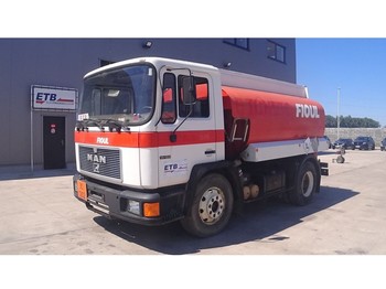 Camion cisterna MAN 14.192 (6 CYLINDER / STEEL SUSPENSION / 9000L / 3 COMPARTMENTS): foto 1