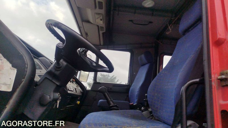 Camion MAN LE220B - 2002 - 9858QD11