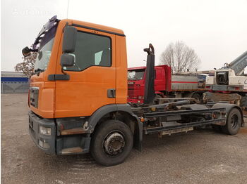 Autocarro scarrabile MAN TGM15.250: foto 1