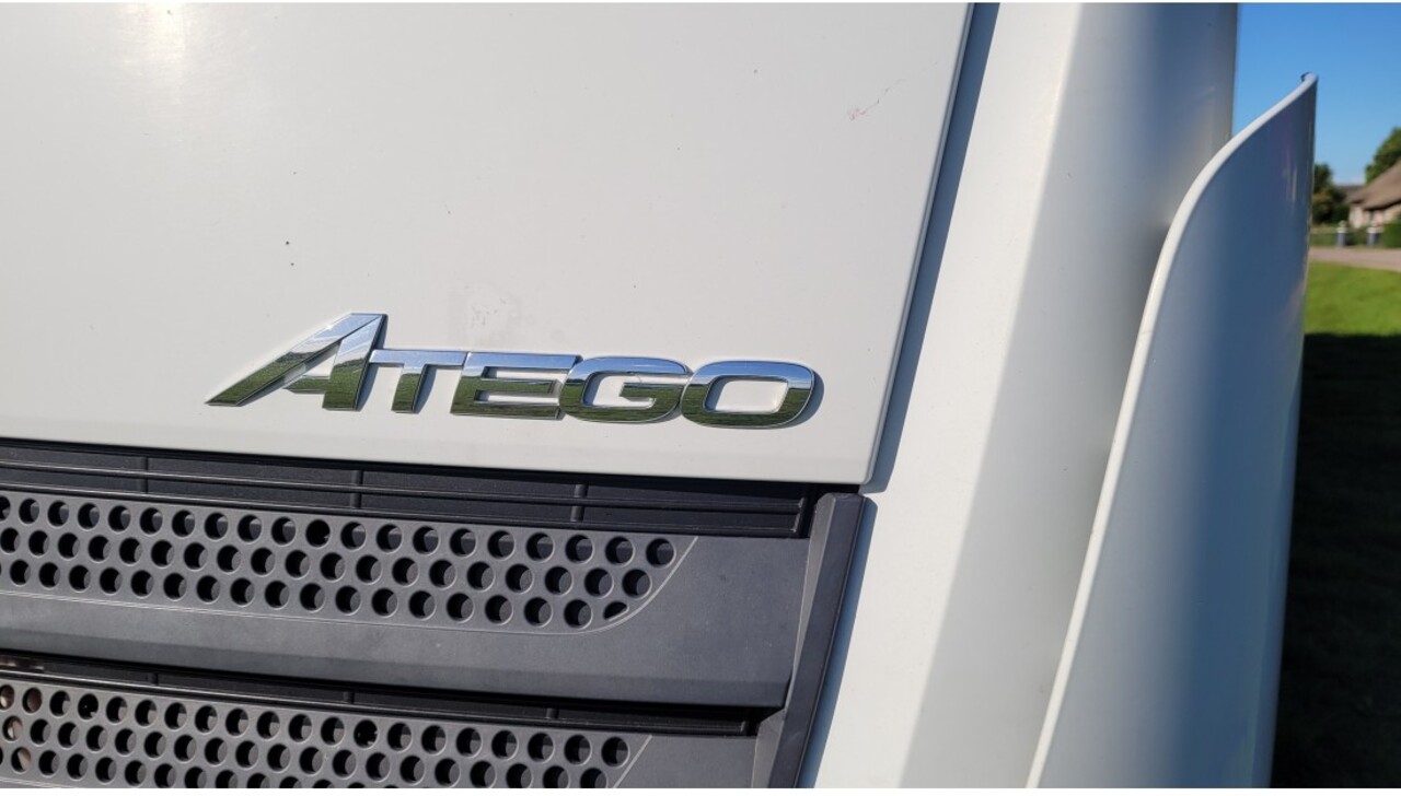 Autocarro furgonato Mercedes Atego 1624 4X2 Euro 6 Closed Box Loading lift 6 Cyl: foto 20