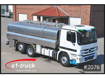 Camion cisterna per il trasporto di latte Mercedes-Benz Actros 2541 Milch/Milk Schwarte Isoliert: foto 1