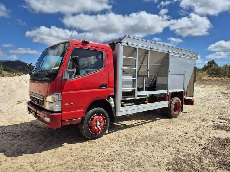 Camion Mitsubishi FUSO CANTER 7C18