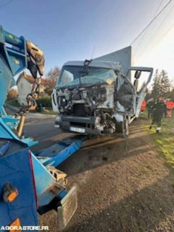 Camion PL RENAULT MIDLUM / 632000 KMS / 2013