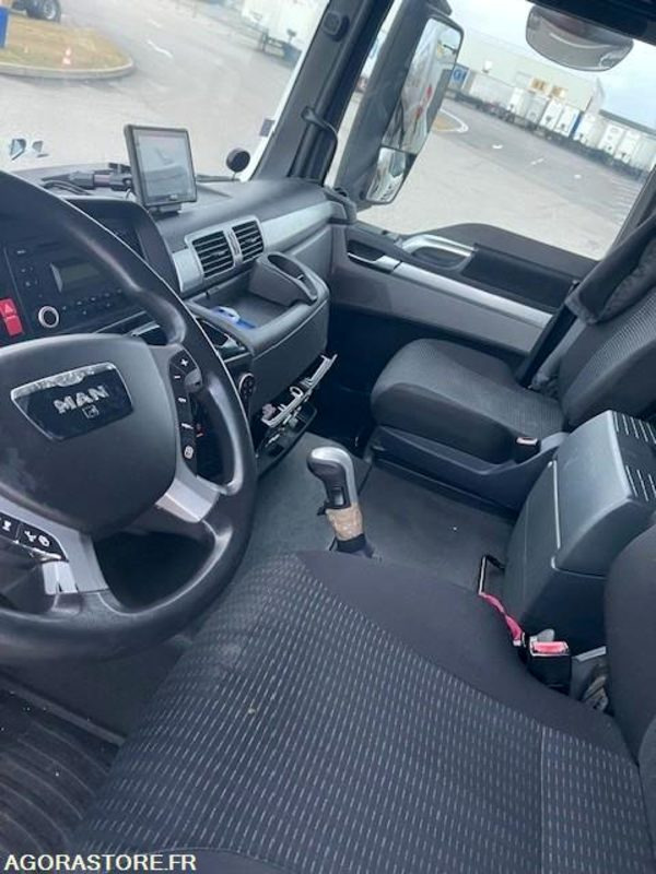 Camion Porteur MAN  400CV 19t Remorquant - 2012 - 950893 Kms