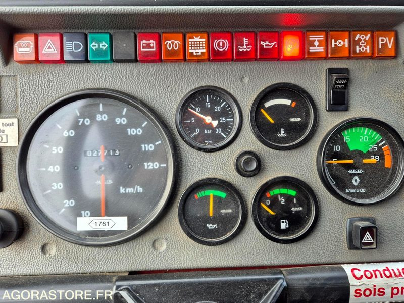 Camion RENAULT 110/170 8141 SB 61