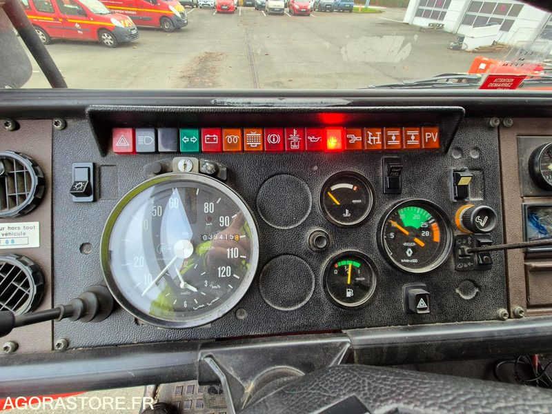 Camion RENAULT 110/170 AH-237-MH