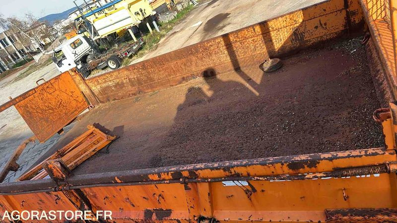 Camion Renault Kerax - 2004 - BL-657-MB