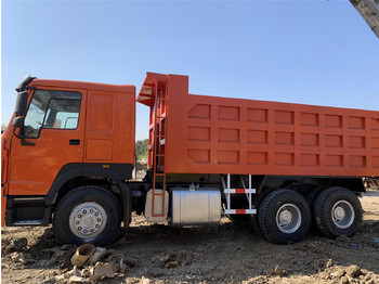 Autocarro ribaltabile Sinotruk Howo 371  Dump truck: foto 1