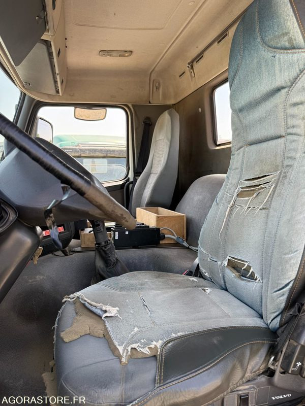 Camion VOLVO FM12 380 - 2004 - 636 982