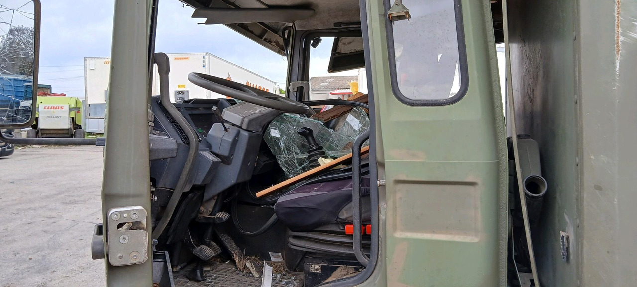 Van trasporto cavalli RENAULT M180 PORTEUR BETAILLERE