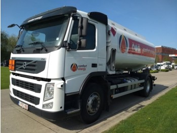 Camion cisterna per il trasporto di carburanti Volvo FM - REF 327: foto 1