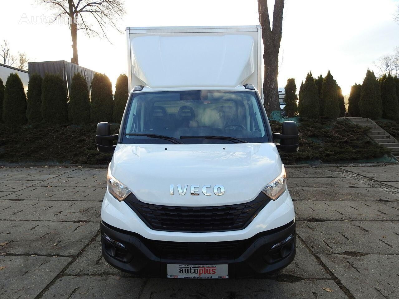 Furgone box IVECO Daily 35C14 Koffer