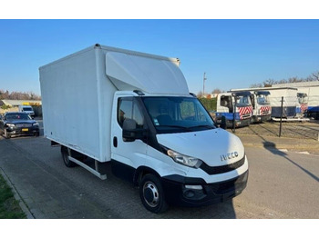 Furgone box IVECO Daily 35C15 + Tail lift