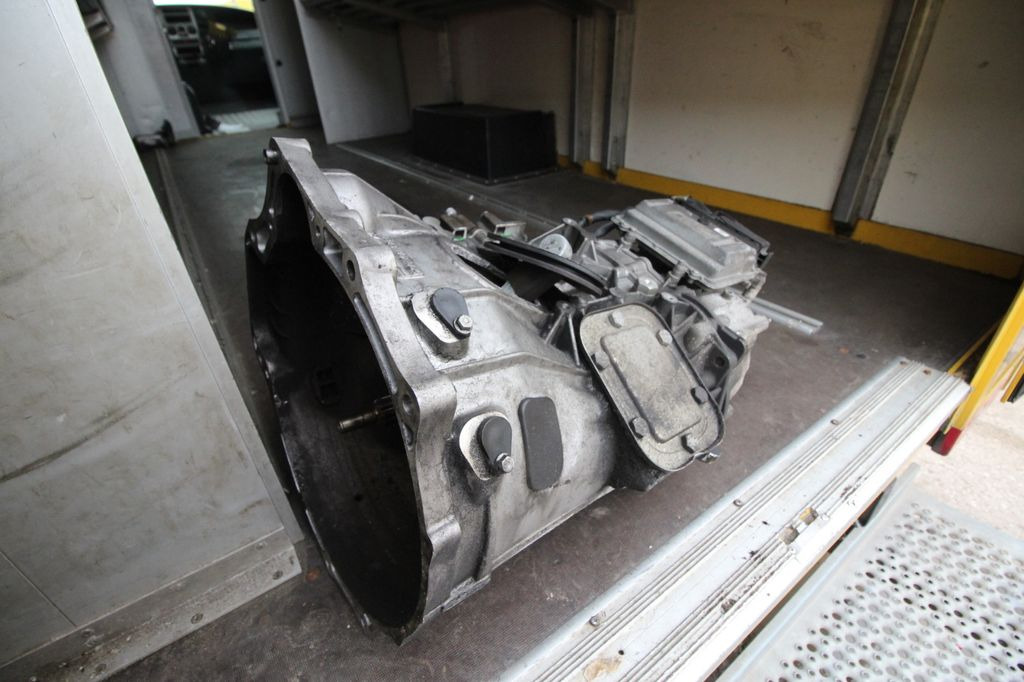 Furgone box Iveco C30C Daily/ Koffer/Luftfeder/Getriebe ist Defekt