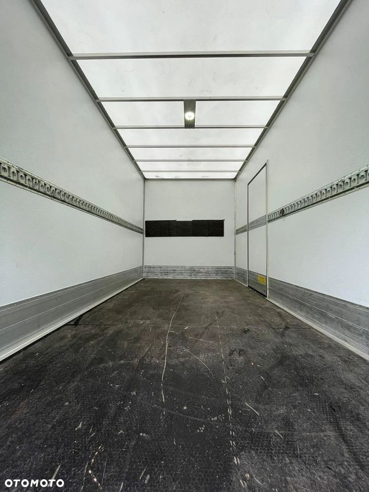 Furgone box Iveco Daily 35S18H Container mit 8 Paletten und einem 750-kg-Aufzug