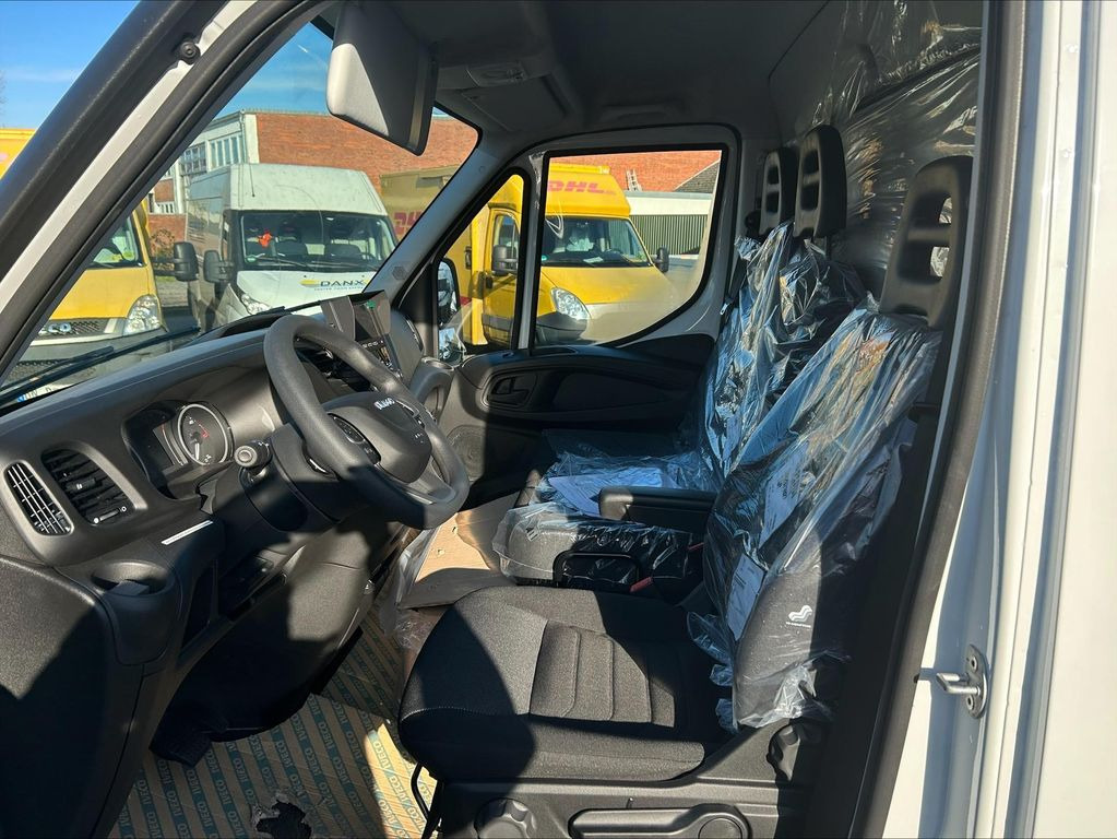 Furgone box Iveco Daily Koffer 35S14H EA8 115 kW (156 PS), Auto...