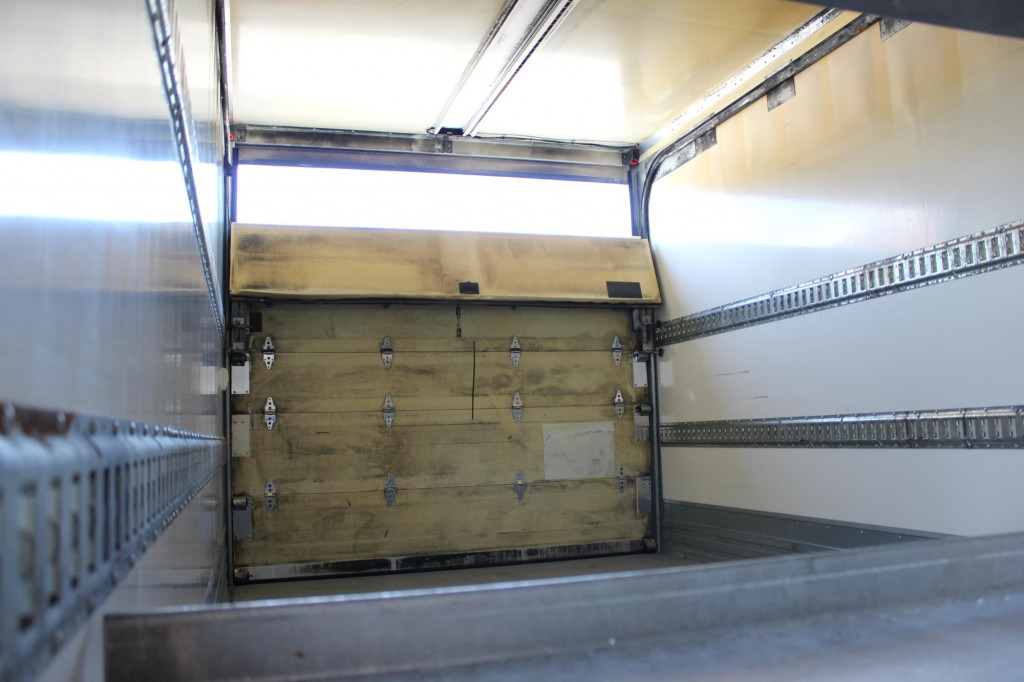 Furgone frigo Renault D 7.5 E6  Kühler  LBW+Rolltor Strom Klima 53Tkm!