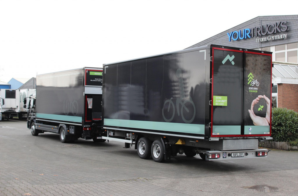 Furgone Mercedes-Benz Atego  1530 Koffer DS Schlafkab Durchladen 99Tkm!